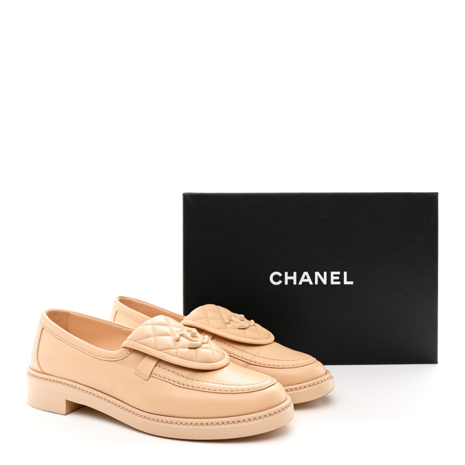 Lambskin Quilted CC Turnlock Moccasins 40 Beige