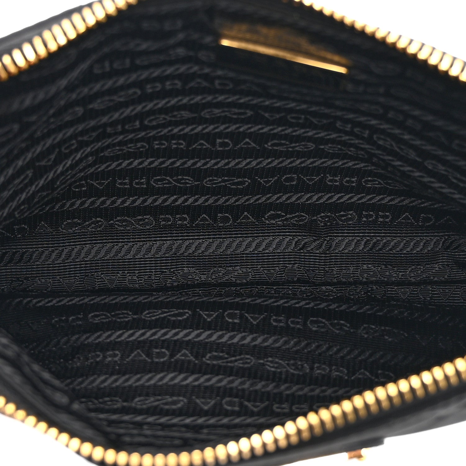 Prada Re-Nylon Tessuto Impuntu Quilted Re-Edition 1995 Chaine Pouch Black