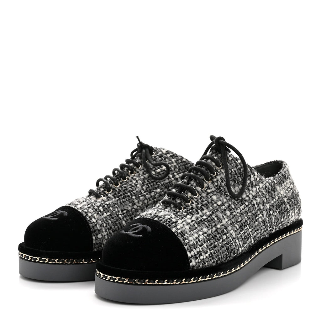 Chanel Tweed Suede CC Lace Up Oxfords 38.5 Grey Black