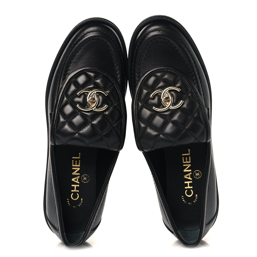 Lambskin Quilted CC Turnlock Loafers 38 Black