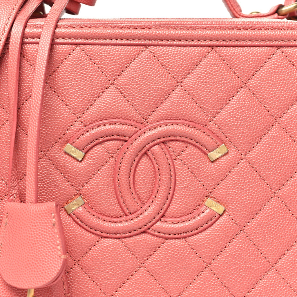 Chanel Caviar Quilted Medium CC Filigree Vanity Case Pink