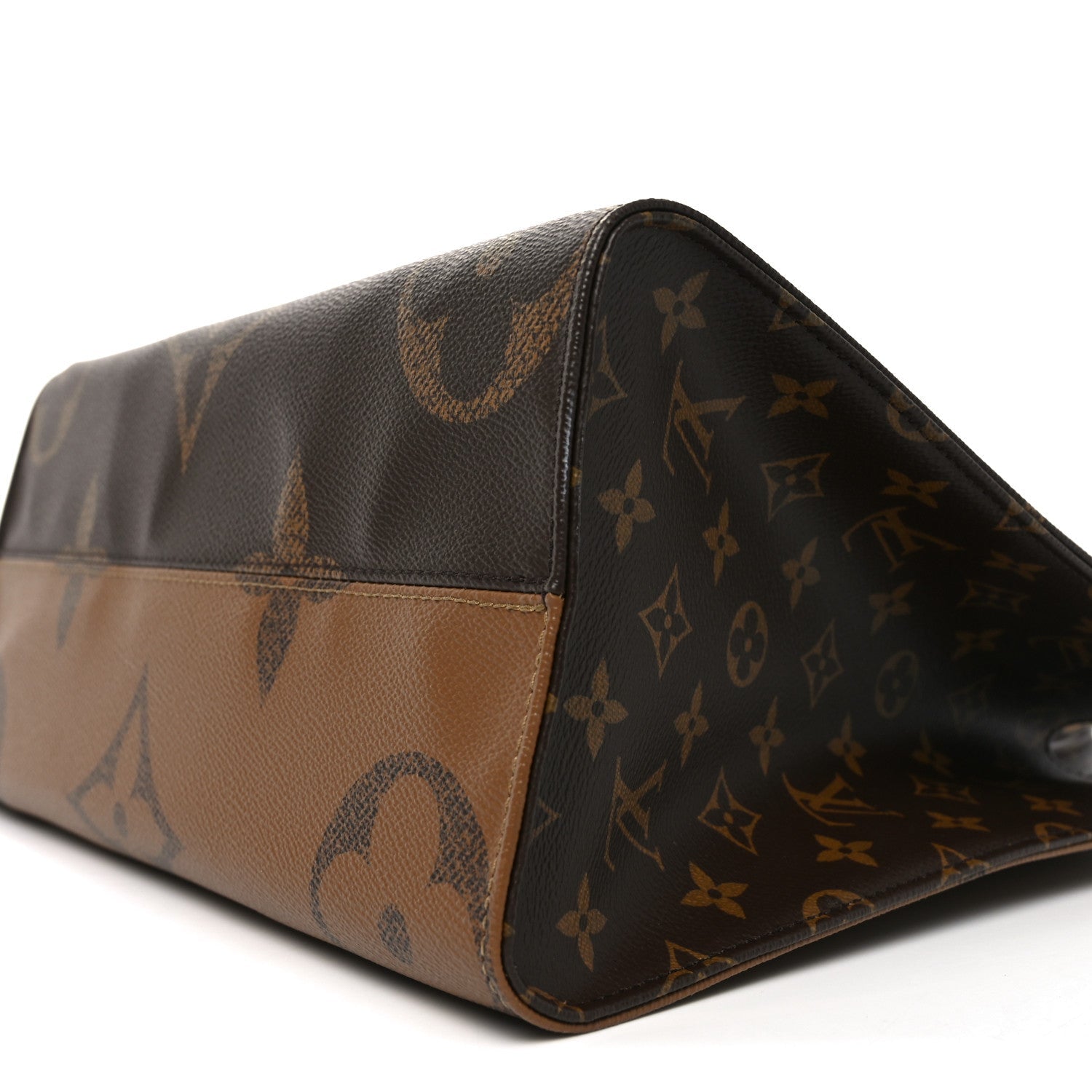 Louis Vuitton Reverse Monogram Giant Onthego MM