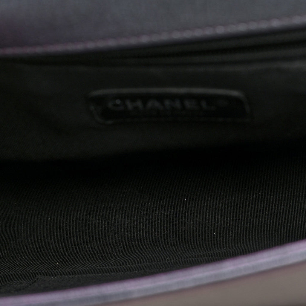 Chanel Iridescent Goatskin Quilted New Medium Boy Flap Purple