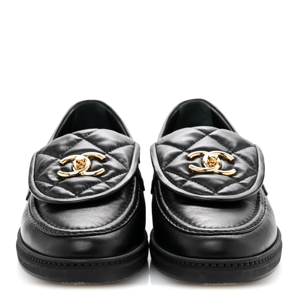 Lambskin Quilted CC Turnlock Loafers 38 Black