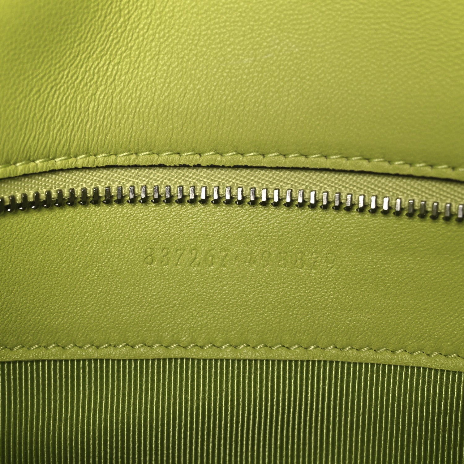 Gucci Calfskin Matelasse Medium GG Marmont Shoulder Bag Bright Green