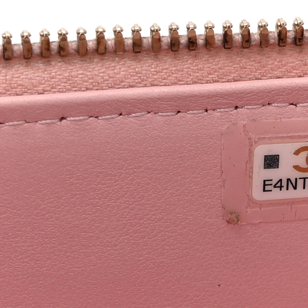 Chanel Caviar Quilted Pearl Enamel Small Vanity Case With Chain Light Pink