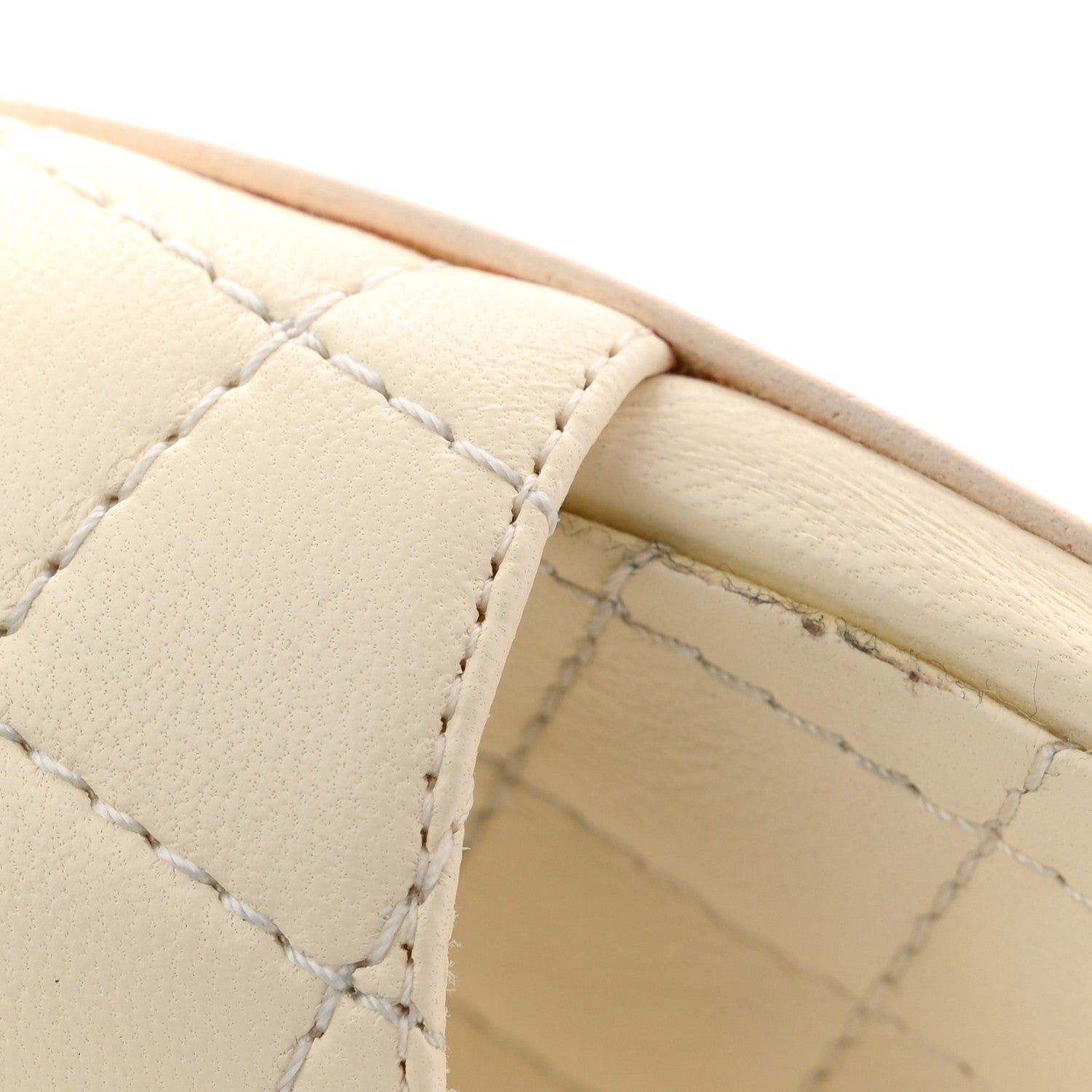 Lambskin Quilted CC Turnlock Sandals 41 Ivory