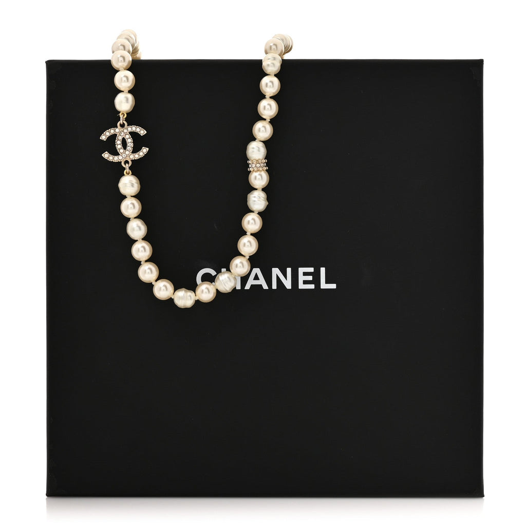 Pearl Crystal CC Short Necklace Gold White
