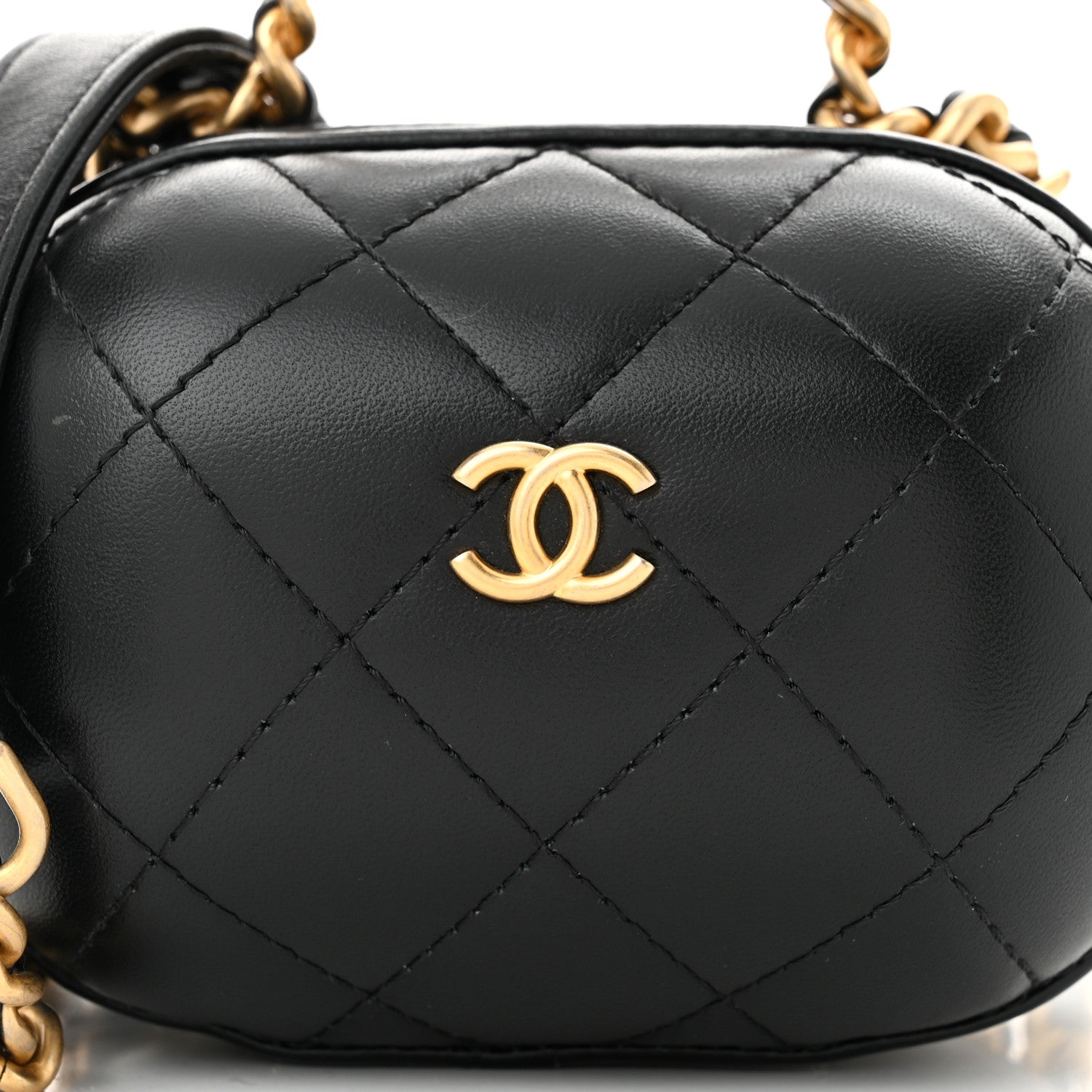Chanel Lambskin Quilted CC Bubble Vanity Case With Chain Black