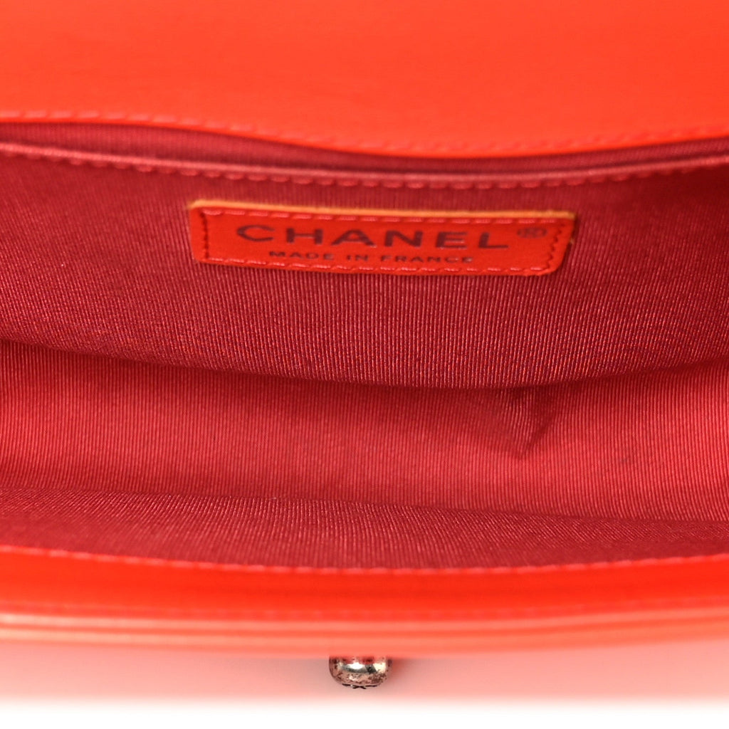 Chanel Lambskin Chevron Quilted Medium Boy Flap Red