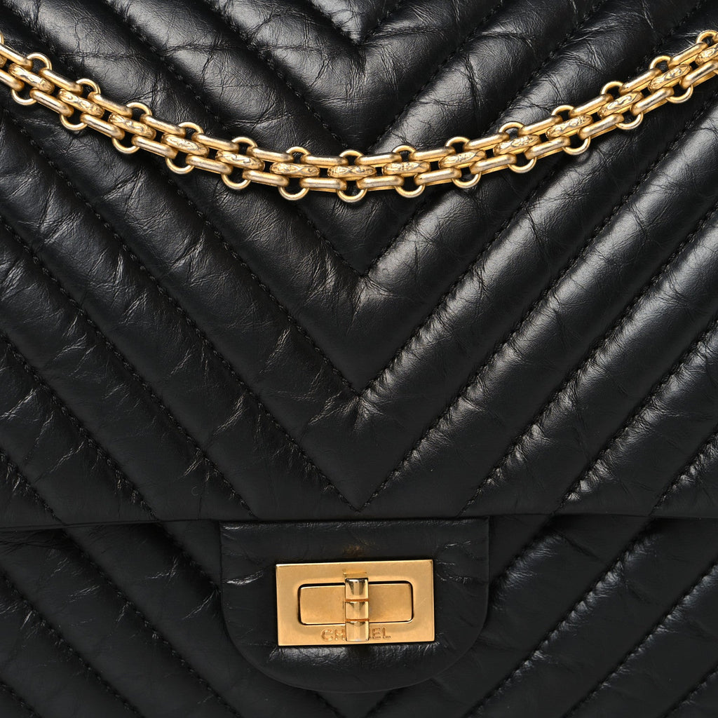 Chanel Aged Calfskin Chevron Quilted 2.55 Reissue 226 Flap  Black