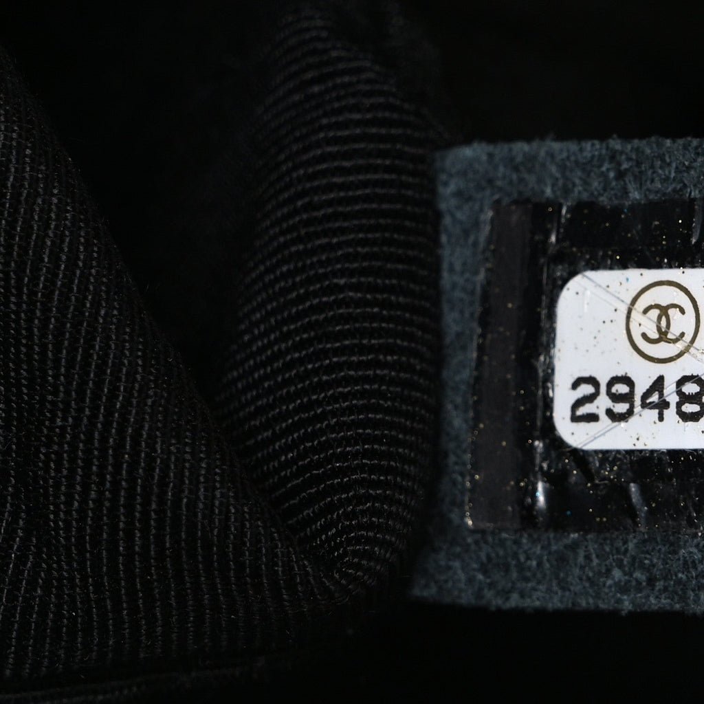 Chanel Caviar Quilted Medium Boy Flap Black