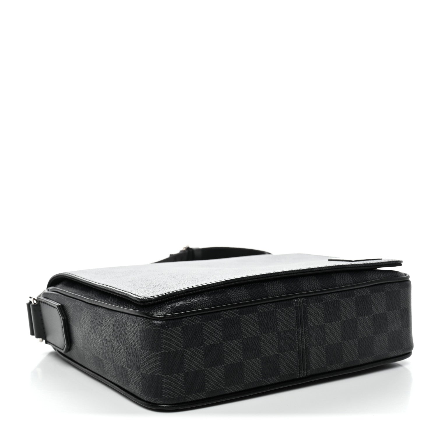 Louis Vuitton Damier Graphite District PM NM
