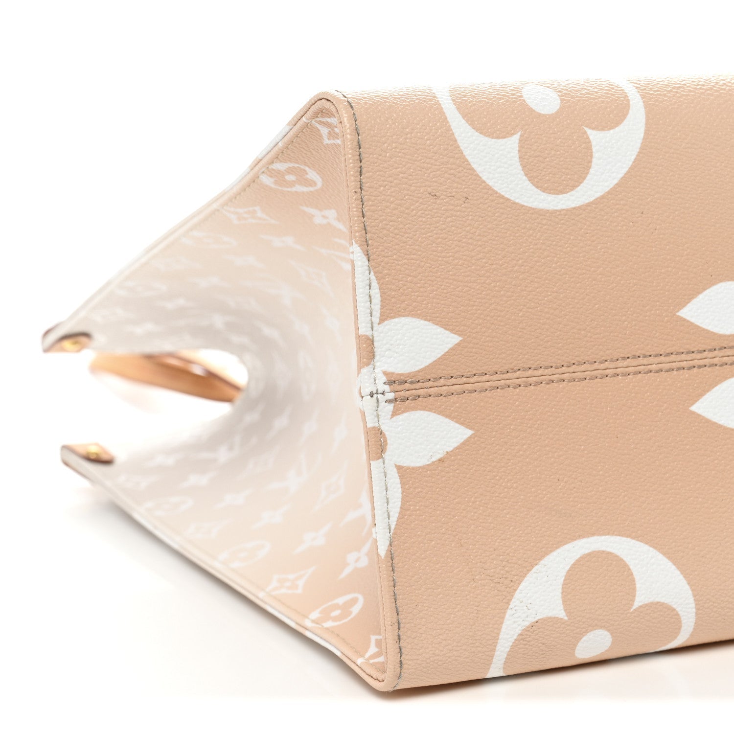 Louis Vuitton Monogram Giant By The Pool Onthego GM Brume