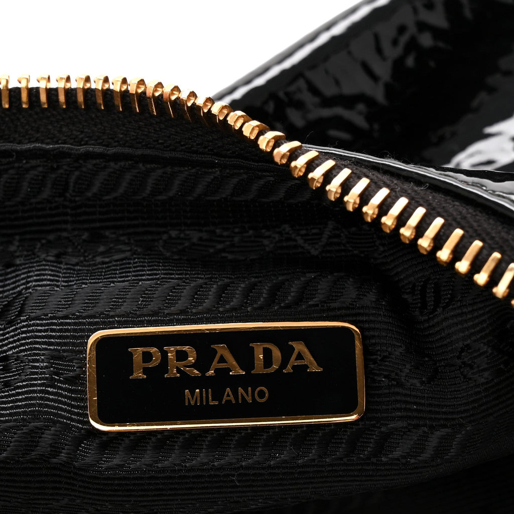 Prada Patent Naplak Re-Edition 2005 Shoulder Bag With Charm Black