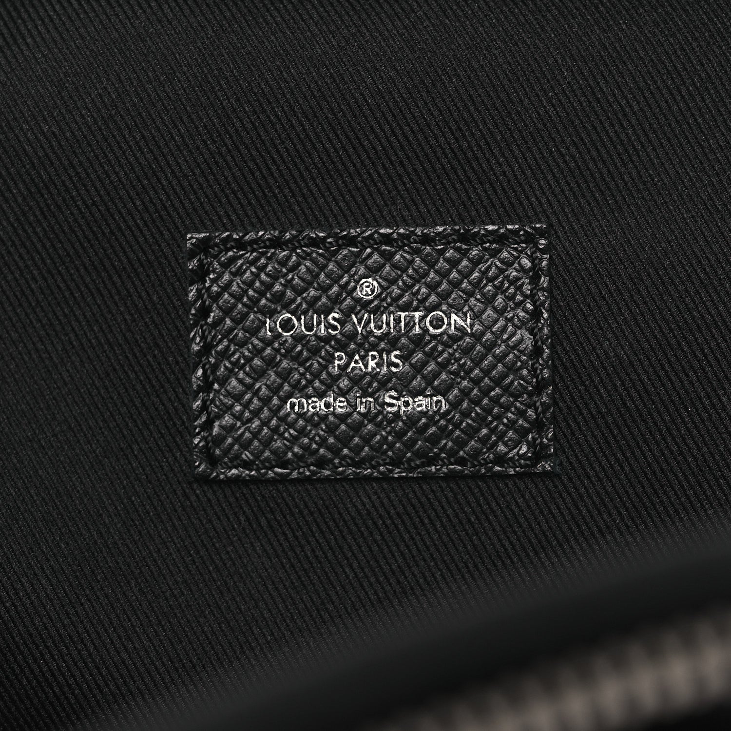Louis Vuitton Taiga Avenue Sling Bag NM Black
