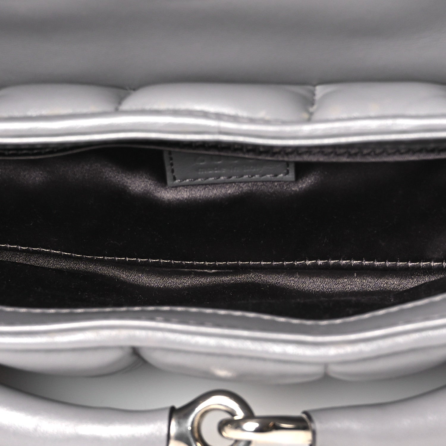 Gucci Nappa Vertical Matelasse Medium Maxi Horsebit Chain Shoulder Bag Grey