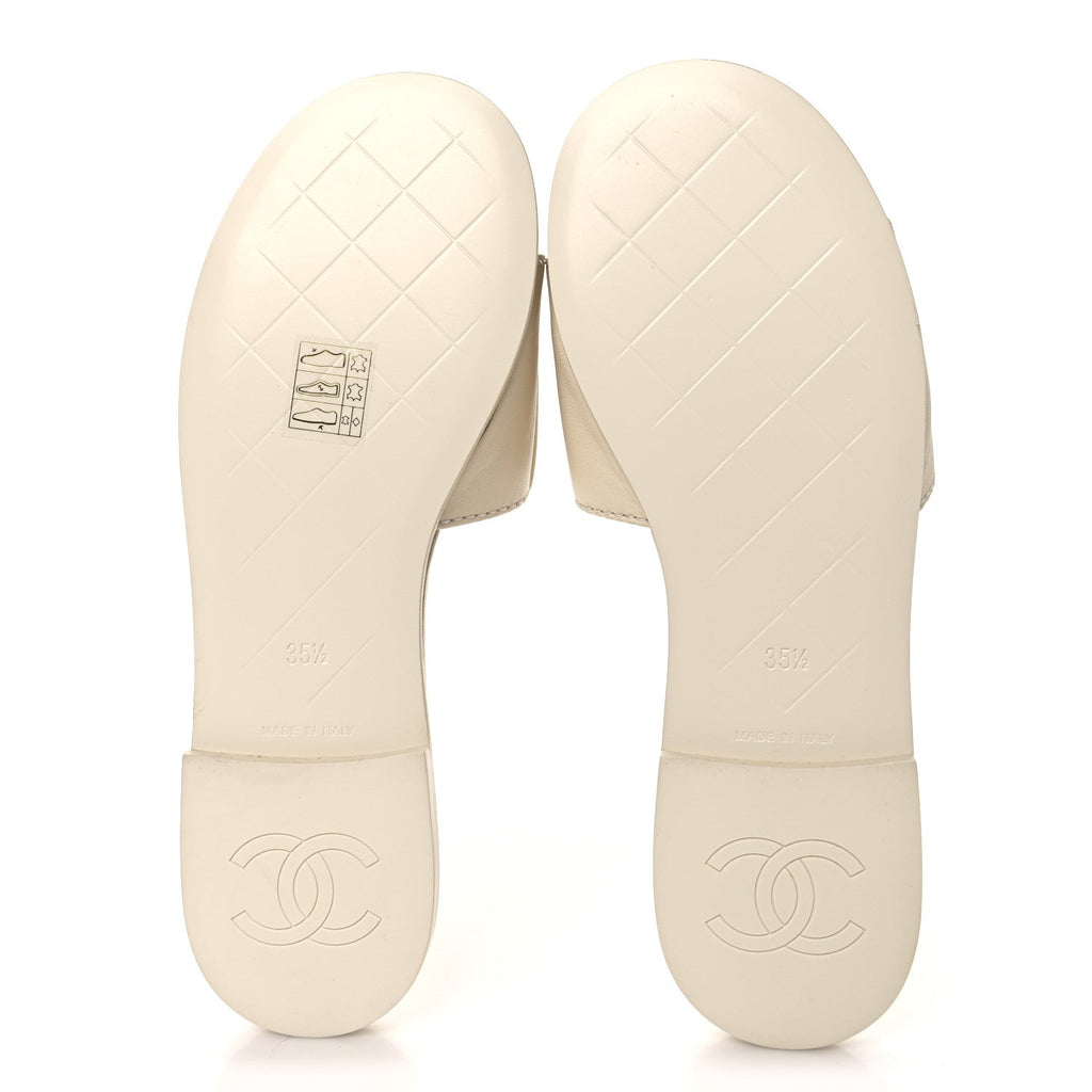 Lambskin Quilted Turnlock Flat Mules 35.5 Ivory