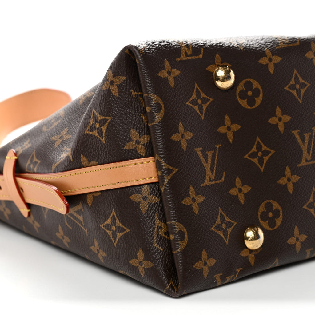 Louis Vuitton Monogram Carryall MM