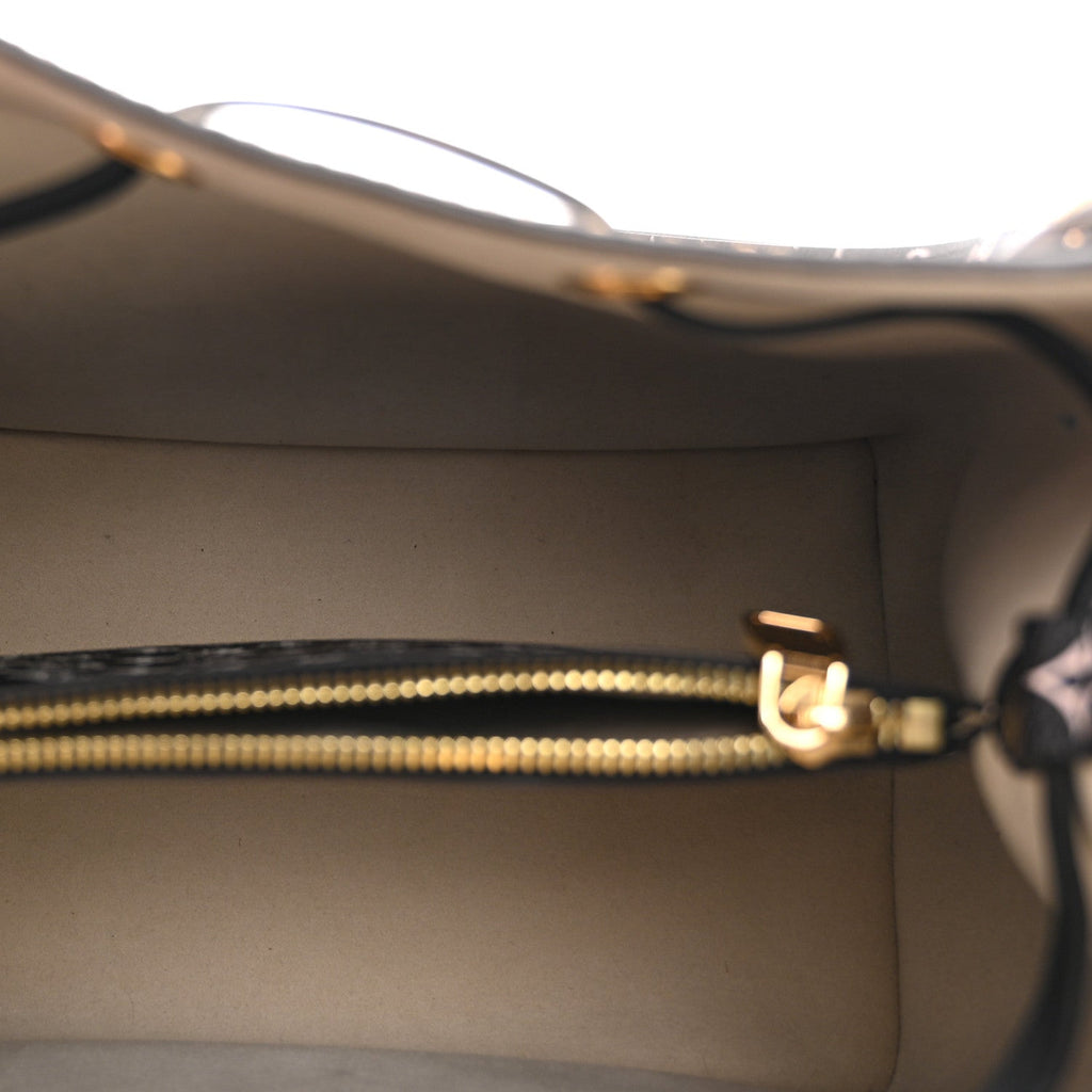 Louis Vuitton Monogram Giant Jungle NeoNoe Ivory