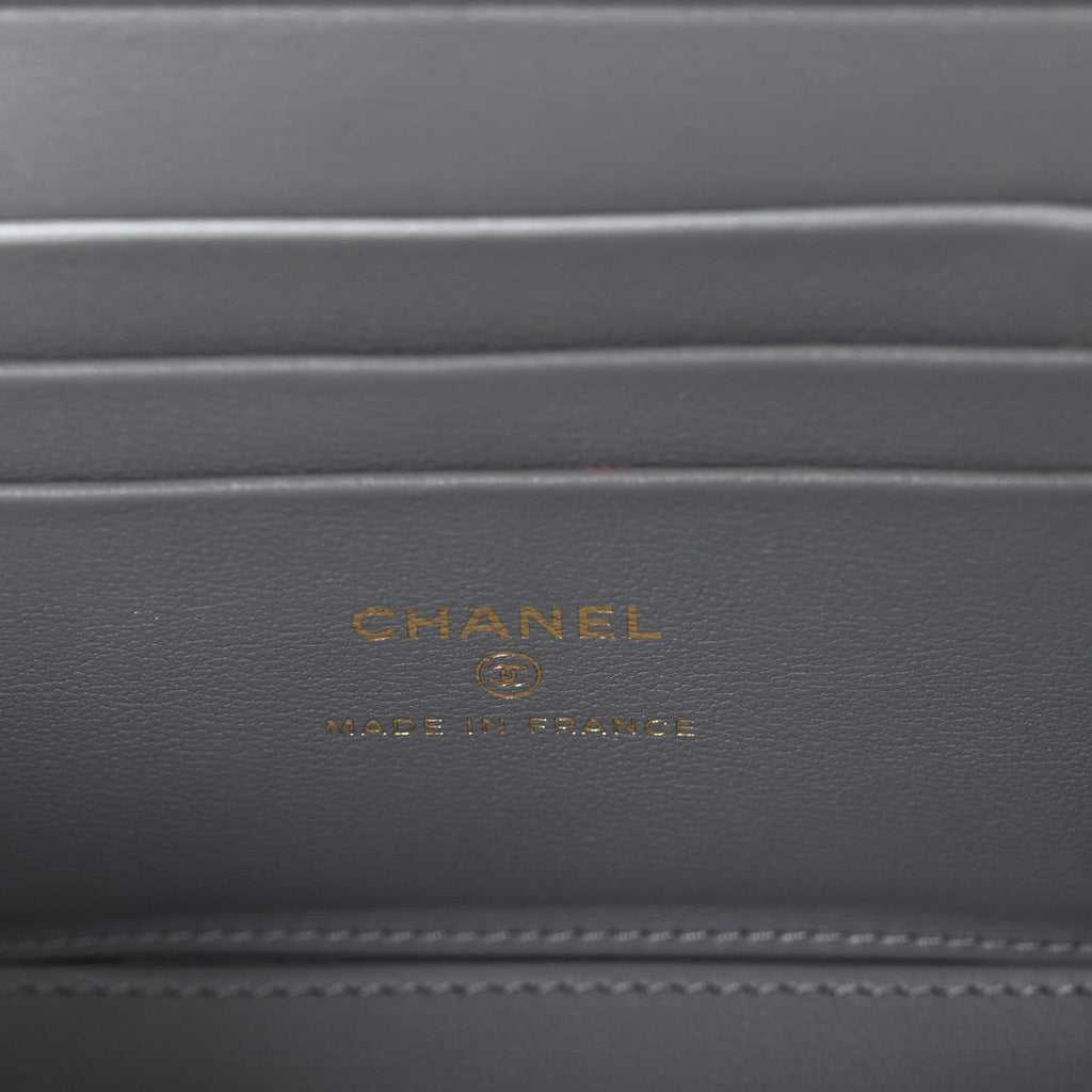 Chanel Patent Quilted Quilted Small Top Handle Vanity Case With Chain Grey