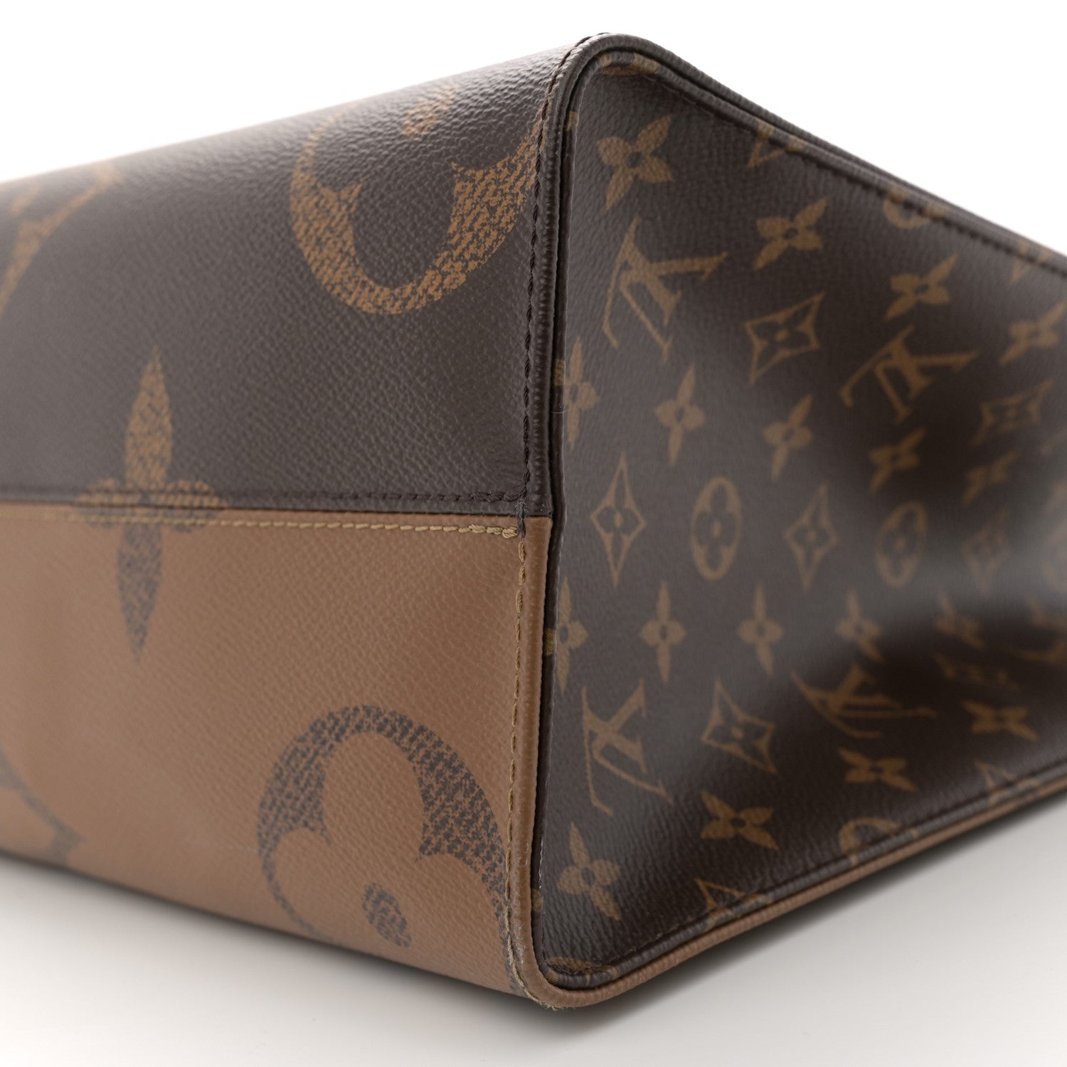 Louis Vuitton Reverse Monogram Giant Onthego MM
