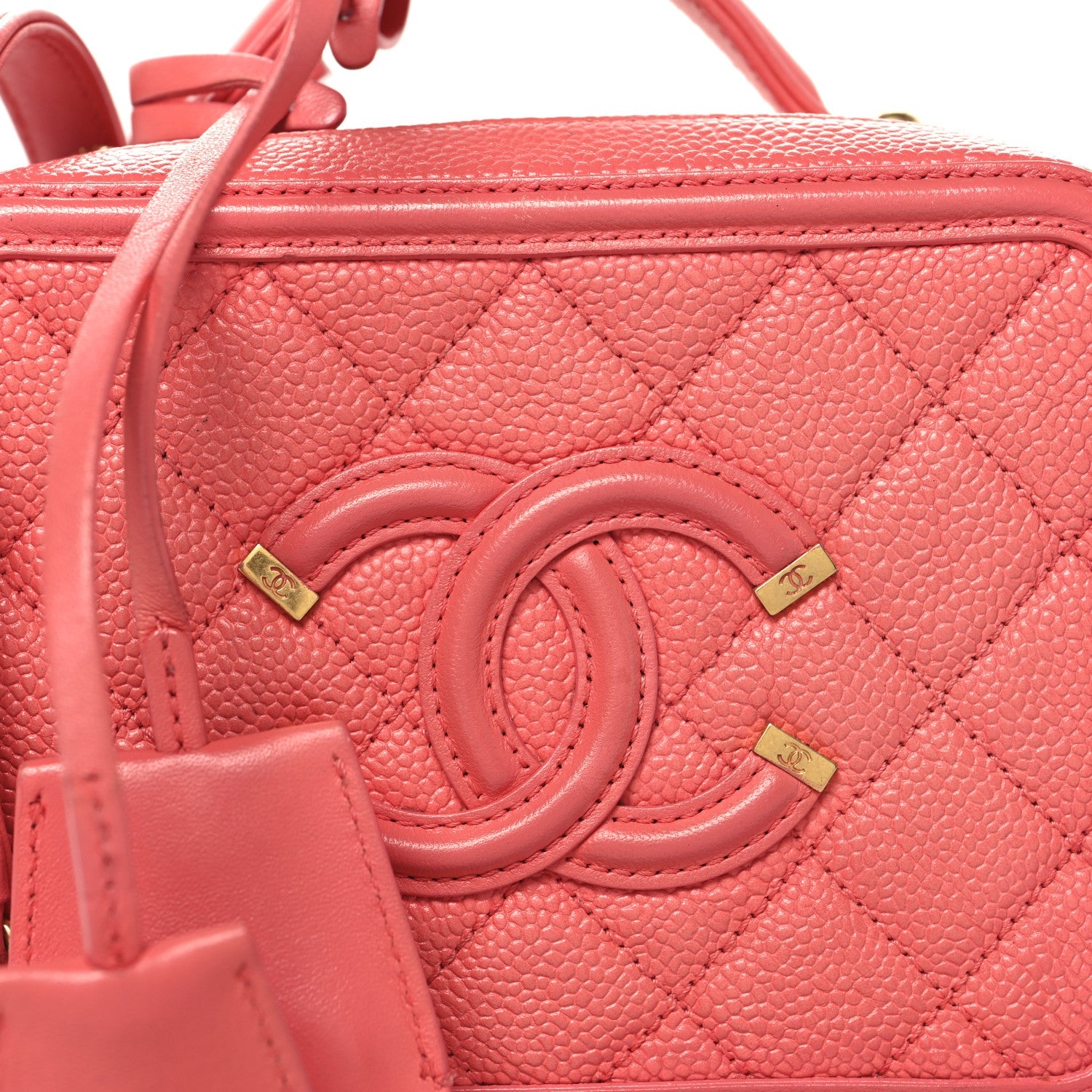 Chanel Caviar Quilted Small CC Filigree Vanity Case Pink