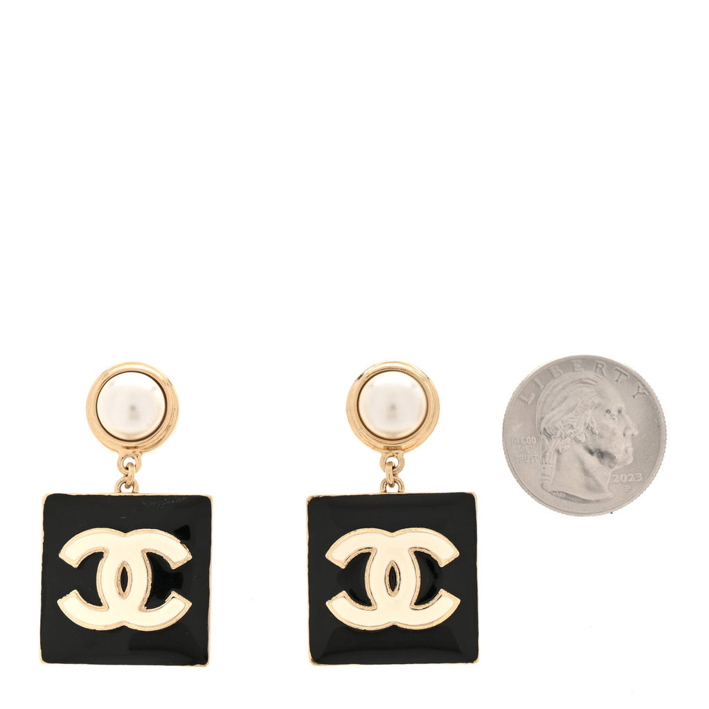 Metal Resin Pearl CC Drop Earrings Gold Black White