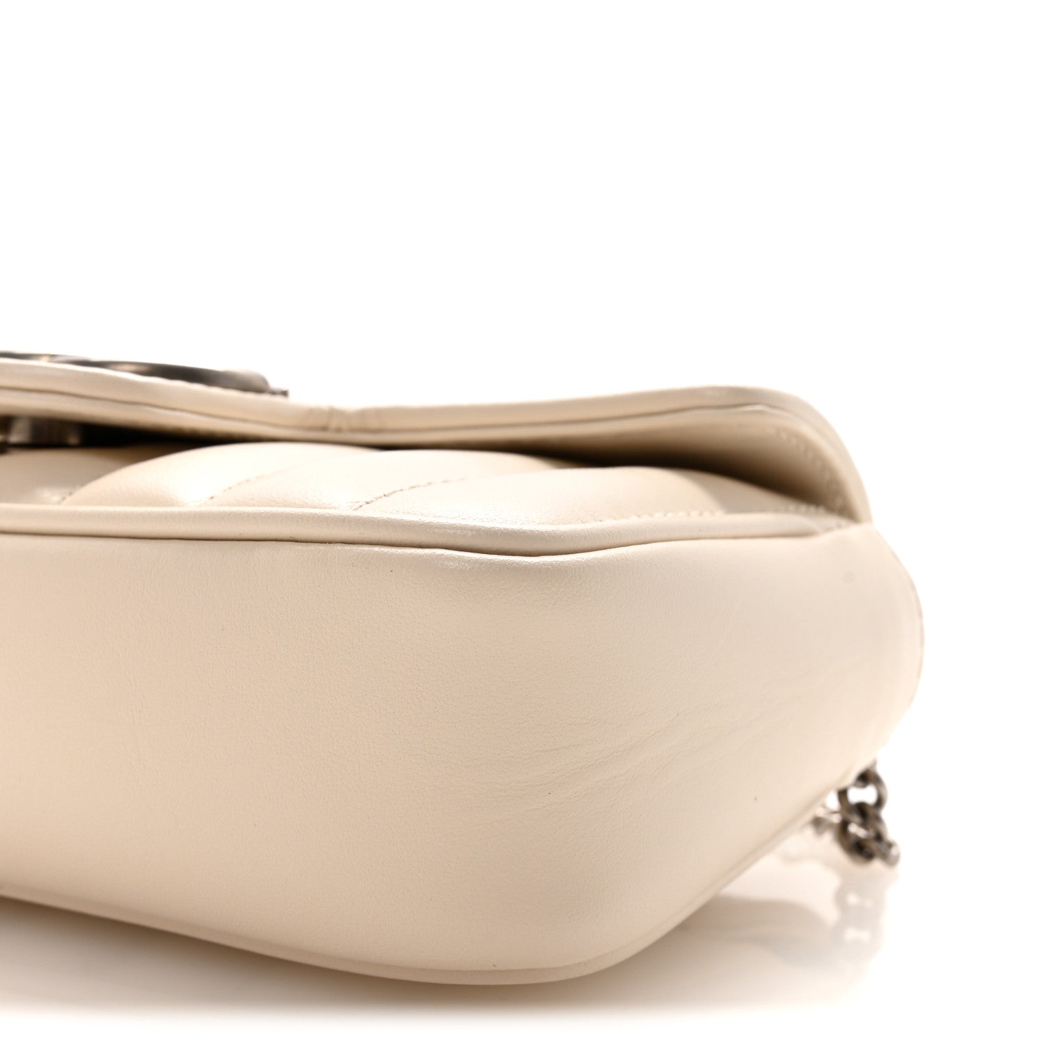 Gucci Calfskin Matelasse Aria Super Mini GG Marmont Shoulder Bag Mystic White