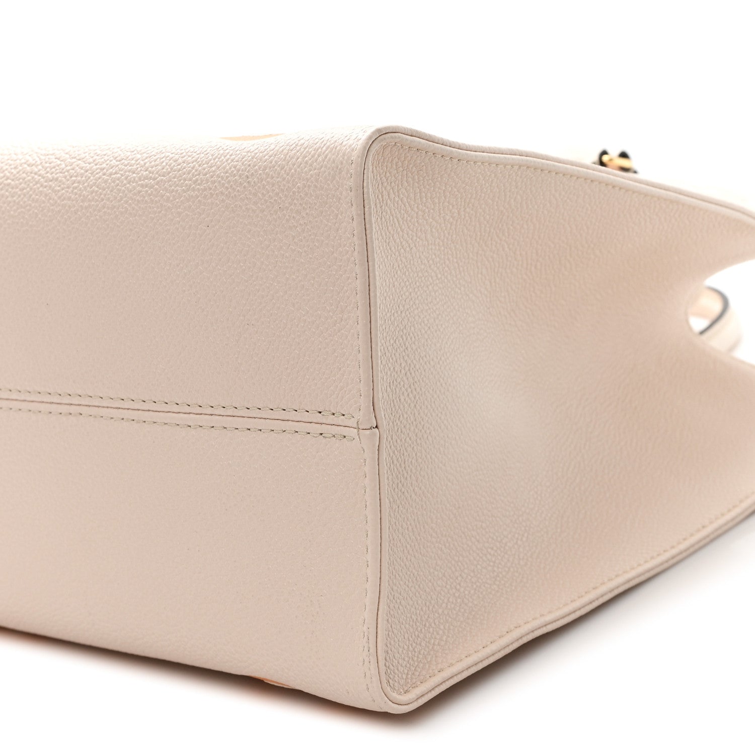Louis Vuitton Empreinte Monogram Giant By The Pool Onthego MM Cream Saffron