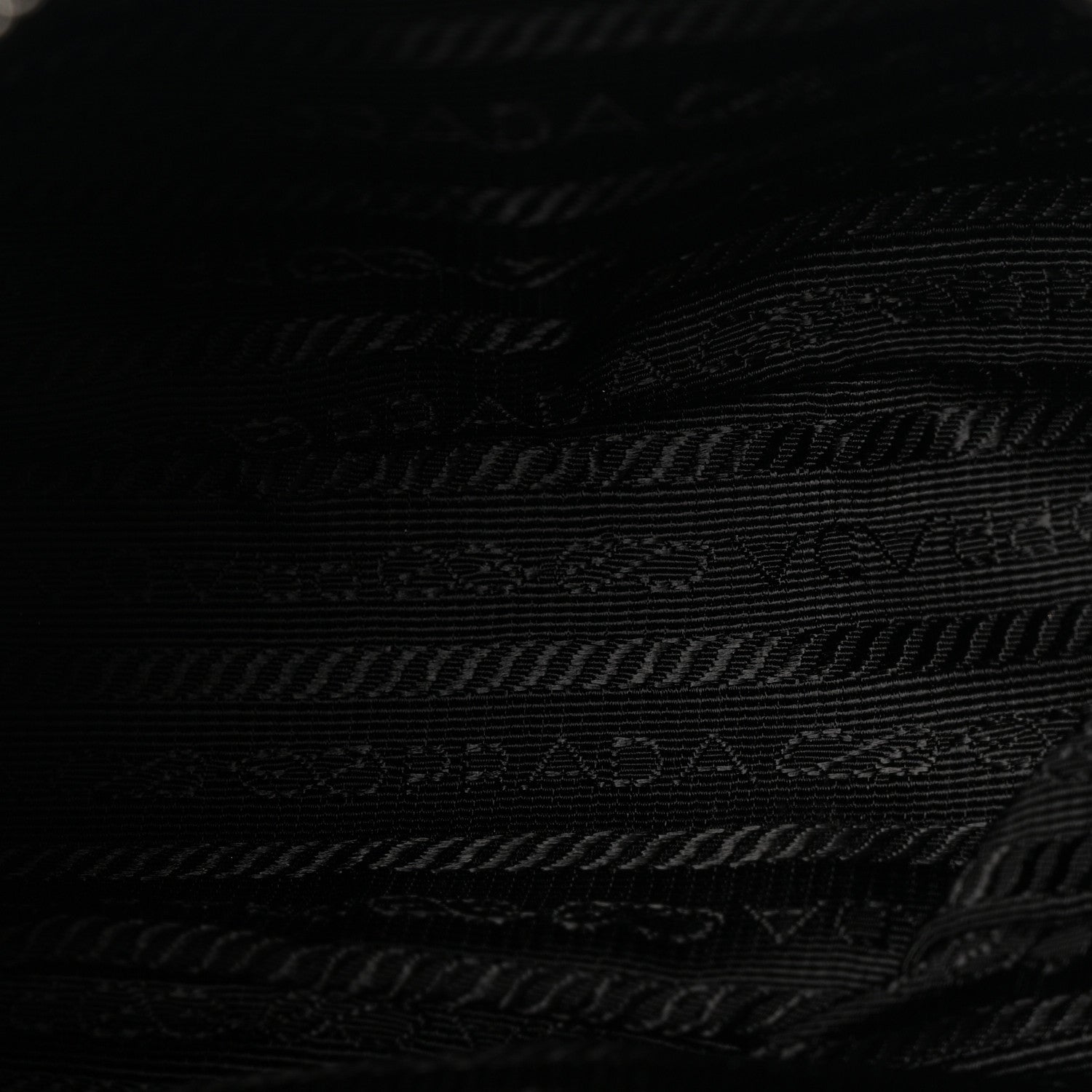 Prada Re-Nylon Saffiano Re-Edition 2005 Shoulder Bag Black