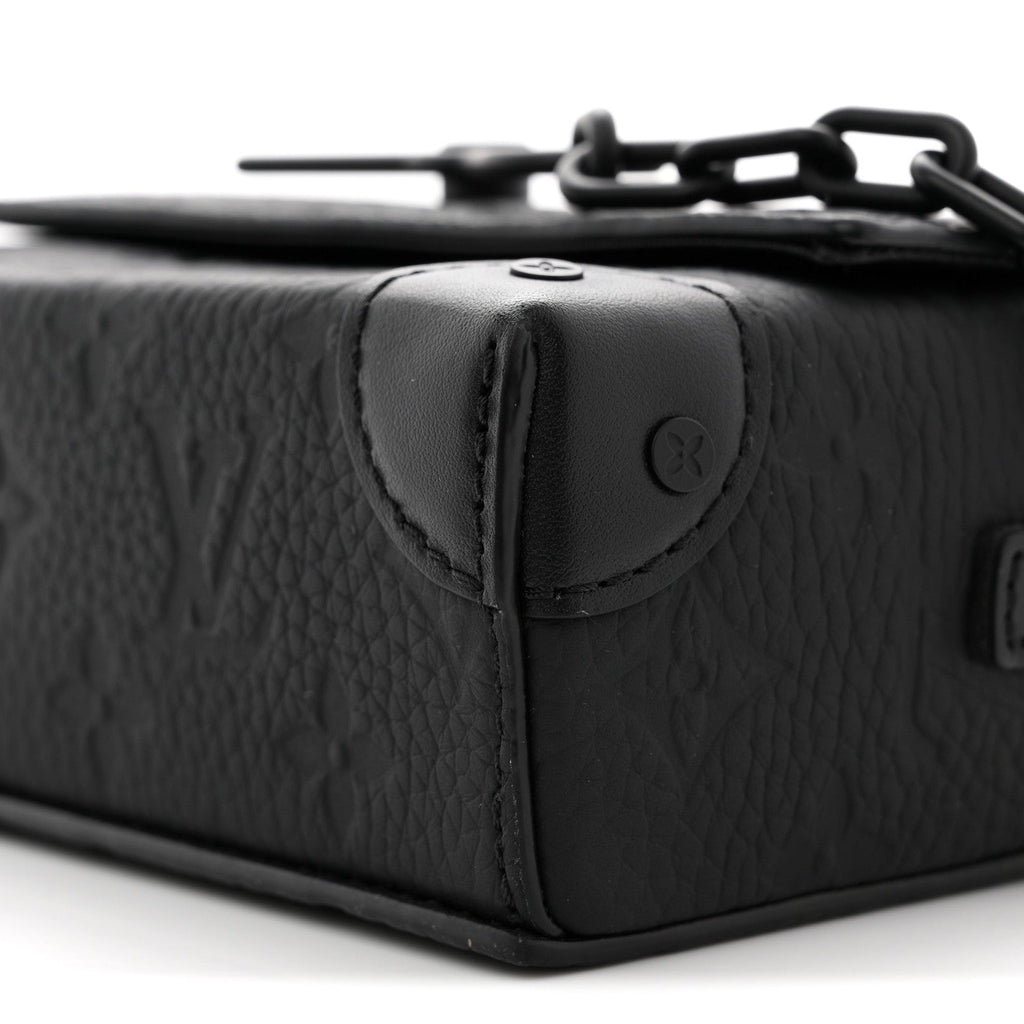 Louis Vuitton Taurillon Monogram Steamer Wearable Wallet Black