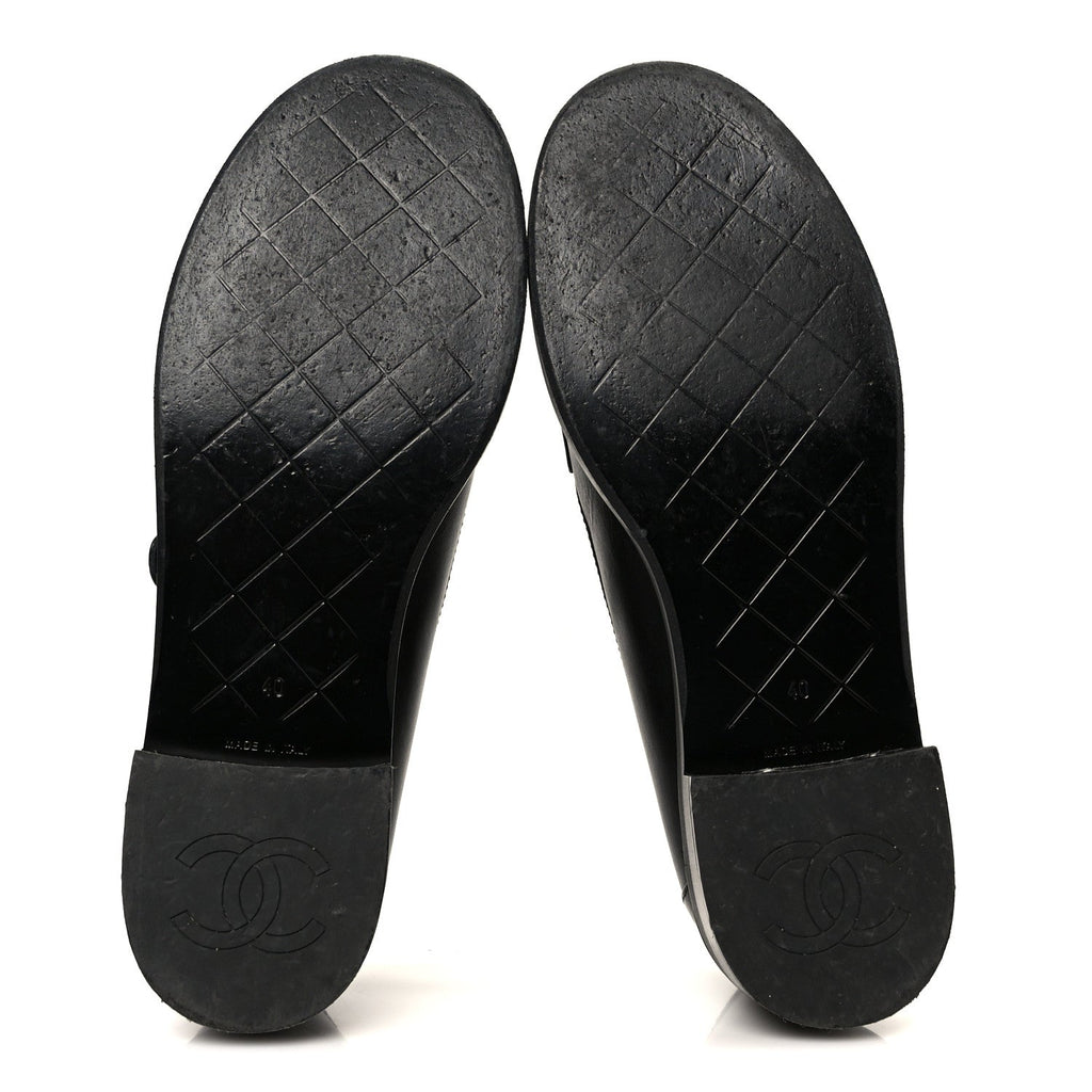 Calfskin CC Turnlock Moccasins 40 Black