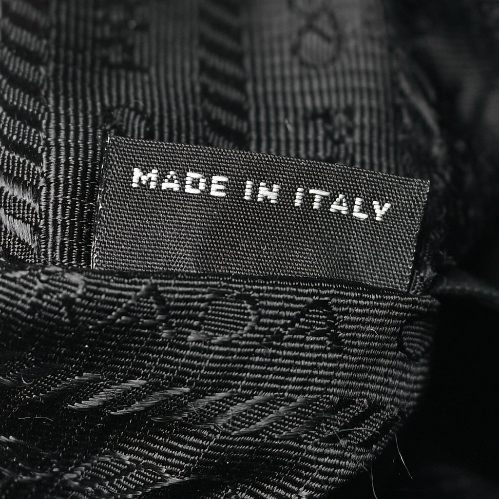 Prada Re-Nylon Saffiano Re-Edition 2005 Shoulder Bag Black