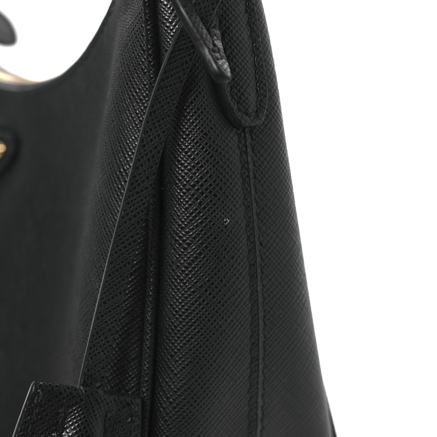 Prada Saffiano Lux Re-Edition 2005 Shoulder Bag Black