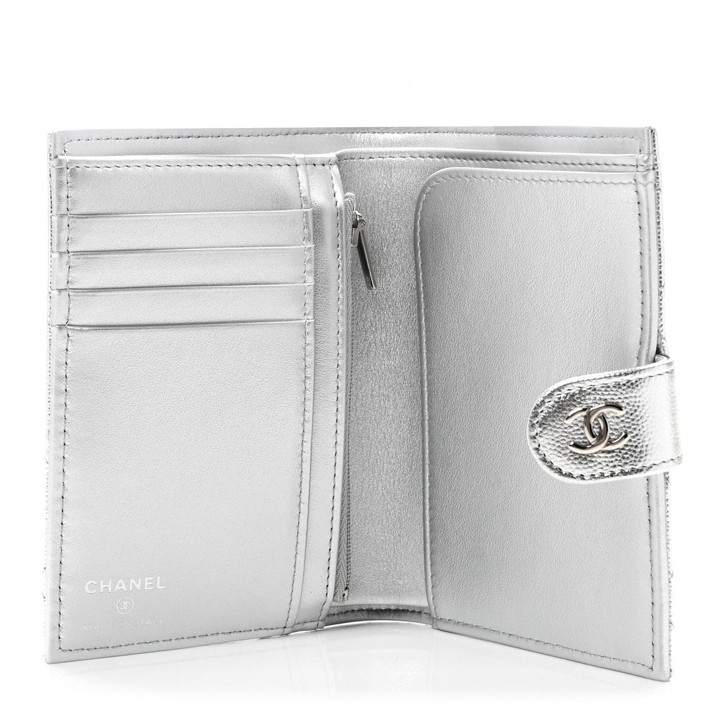 Metallic Caviar Quilted Passport Holder Silver
