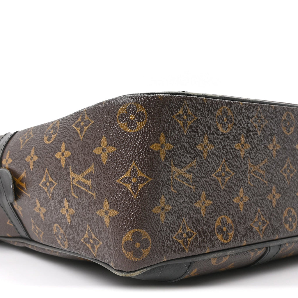 Louis Vuitton Monogram Macassar Porte-Documents Voyage GM