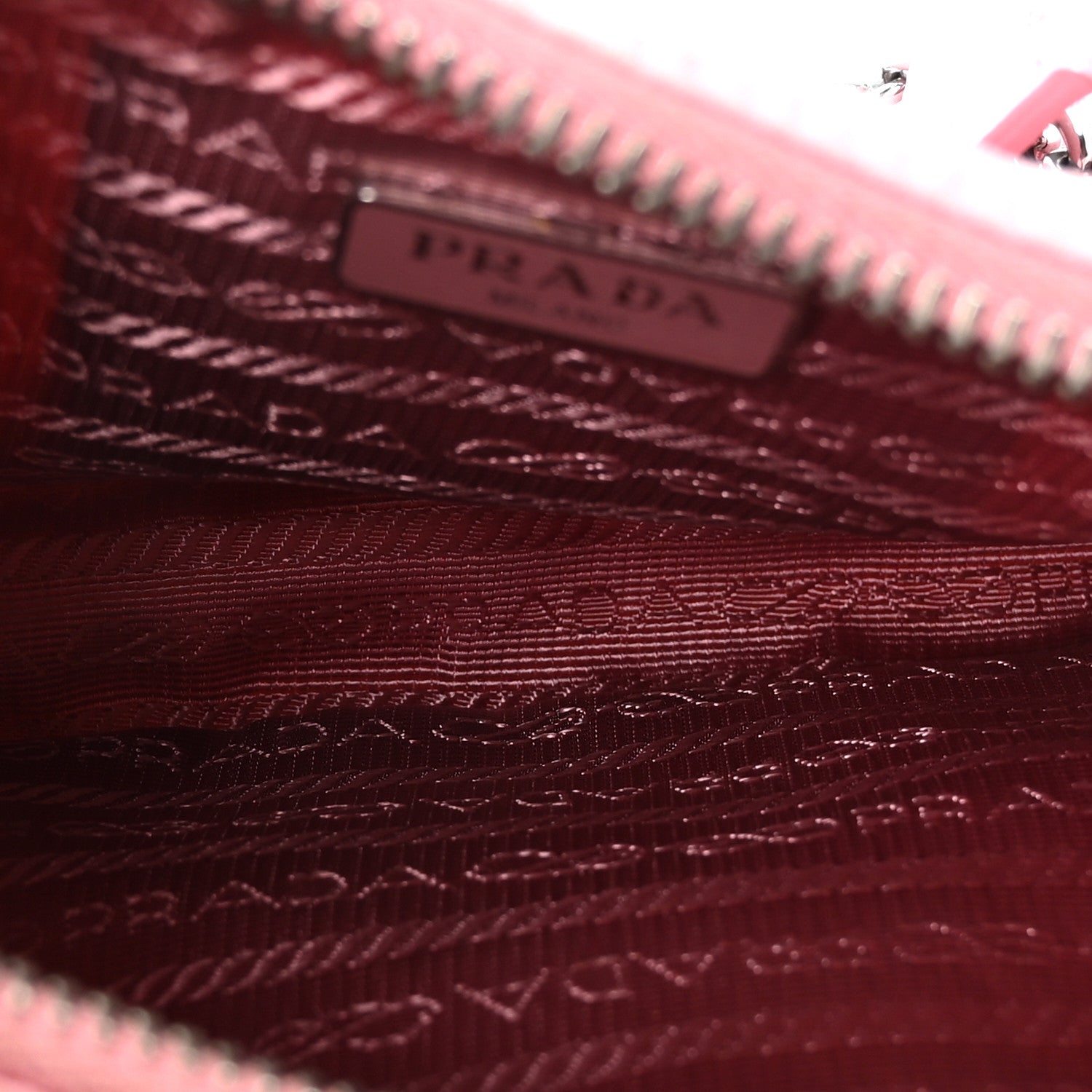 Prada Nylon Re-Edition 2005 Shoulder Bag Rosa