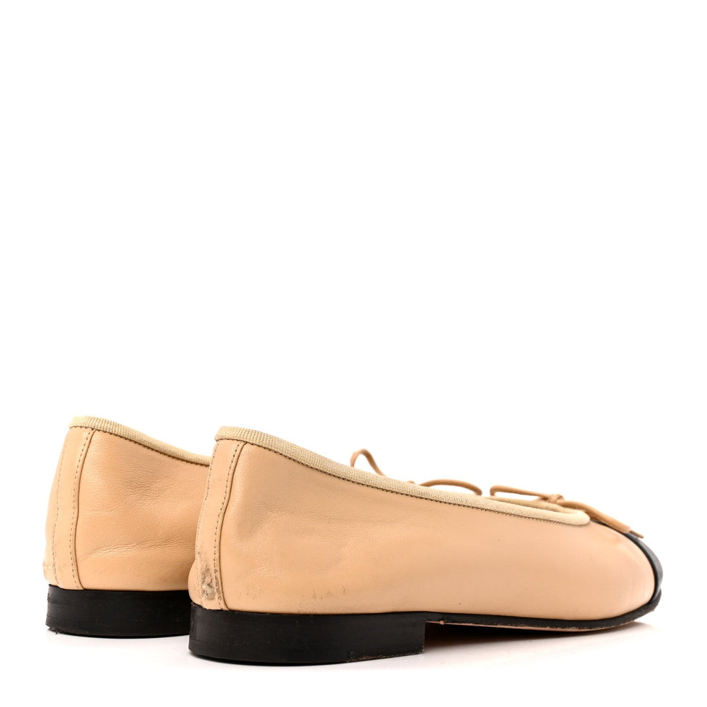 Lambskin Cap Toe CC Ballerina Flats 37 Beige Black