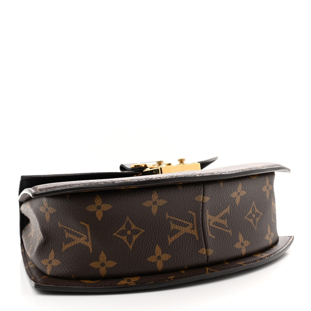 Louis Vuitton Reverse Monogram Tilsitt