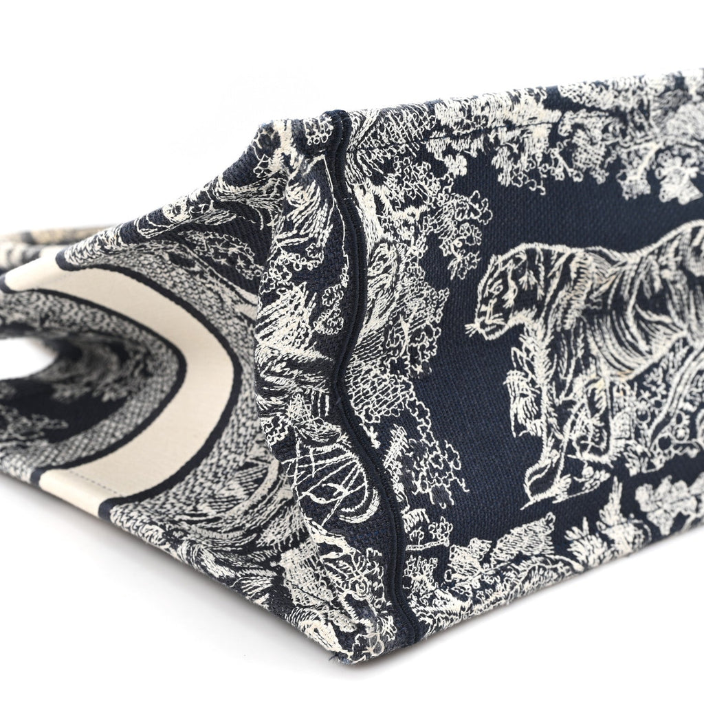 Christian Dior Canvas Embroidered Medium Dioriviera Toile De Jouy Reverse Book Tote Blue