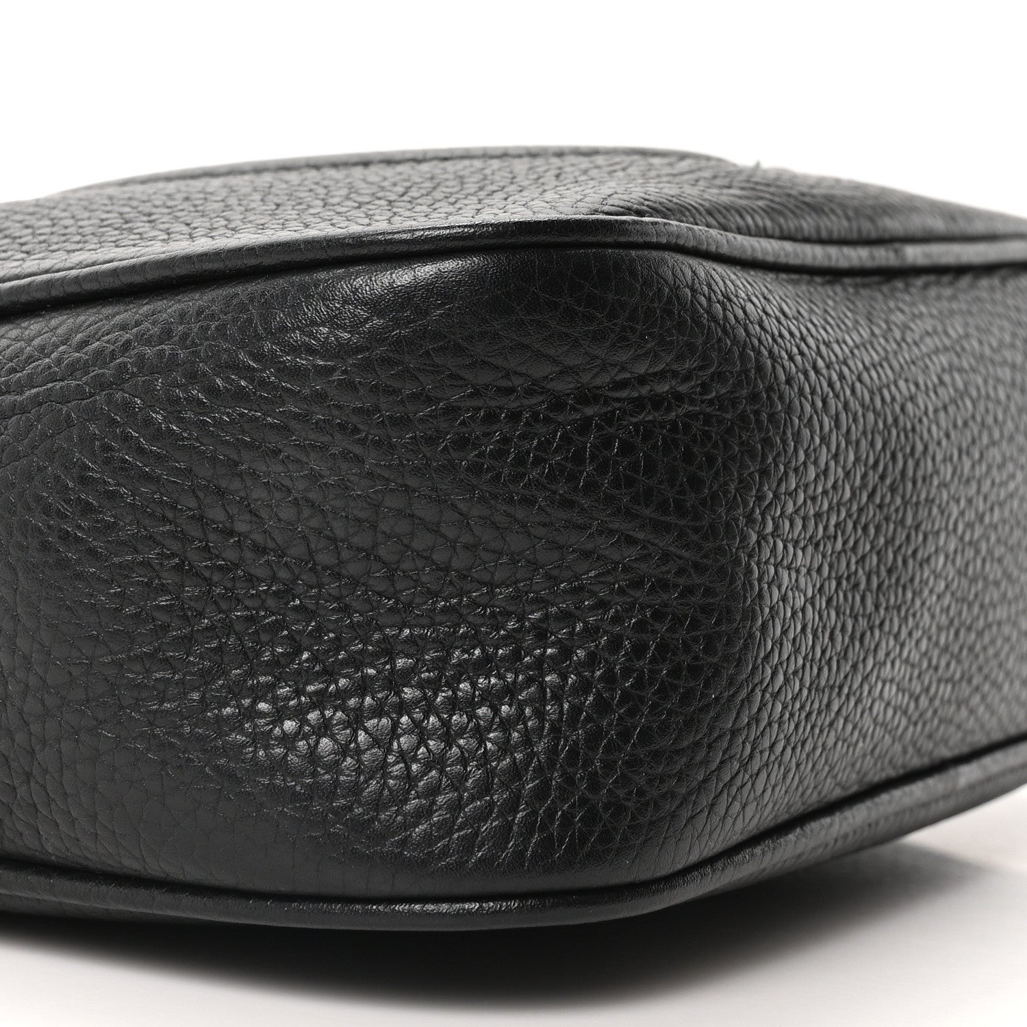 Gucci Pebbled Calfskin Small Soho Disco Bag Black