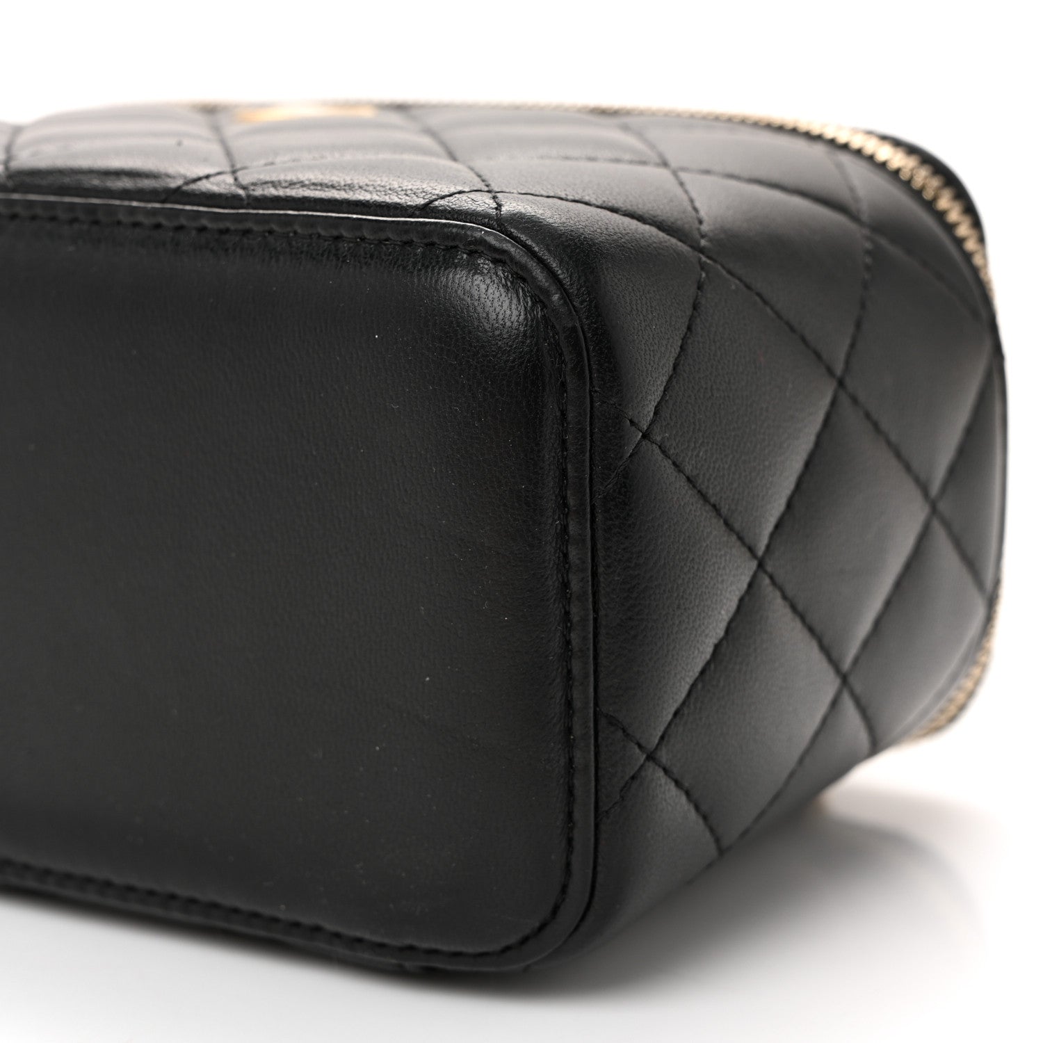 Chanel Lambskin Quilted Pearl Crush Small Vanity Case With Chain Black
