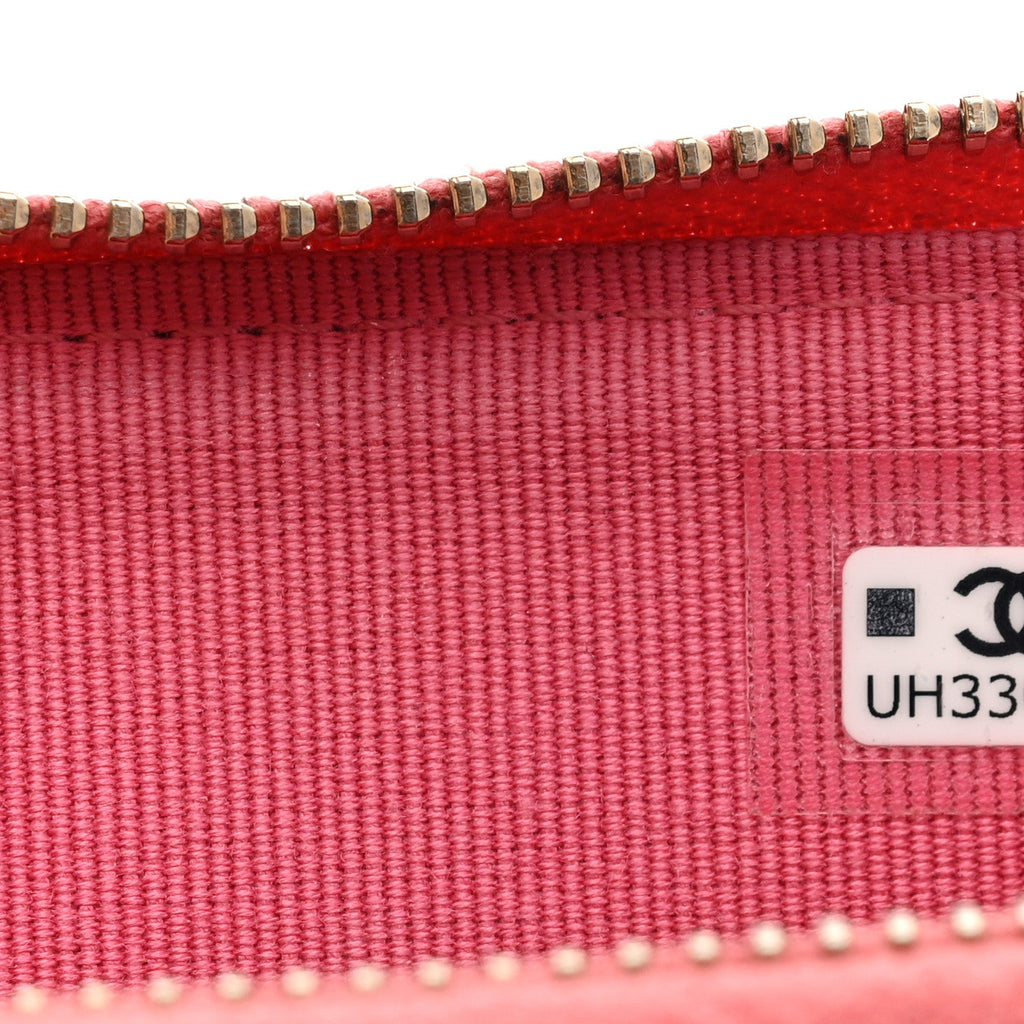 Caviar Quilted CC Zip Around Card Holder Pink