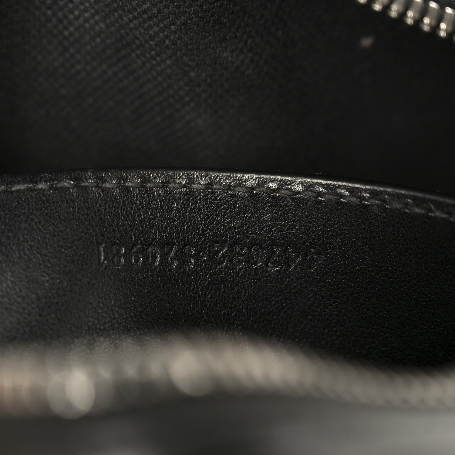 Gucci Calfskin Matelasse Monochrome Small GG Marmont Chain Shoulder Bag Black