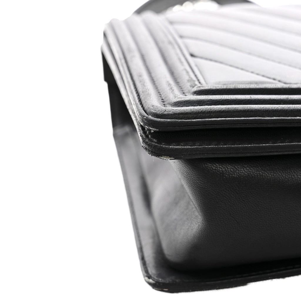 Chanel Calfskin Chevron Quilted New Medium Boy Flap Black