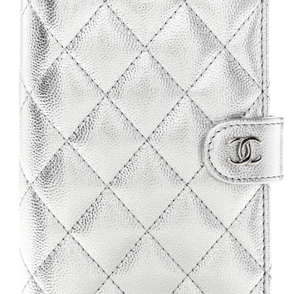 Metallic Caviar Quilted Passport Holder Silver