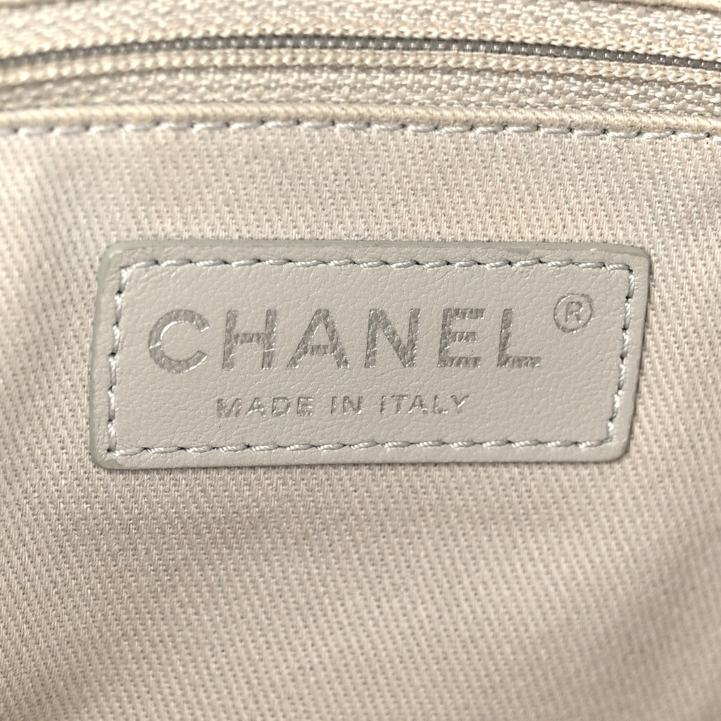 Chanel Caviar Quilted Medium Easy Flap Black