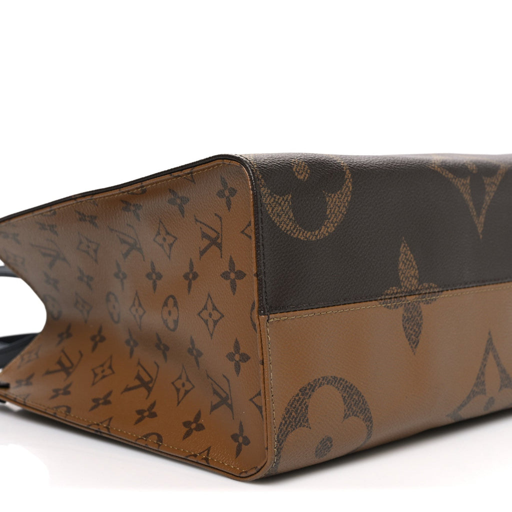 Louis Vuitton Reverse Monogram Giant Onthego MM