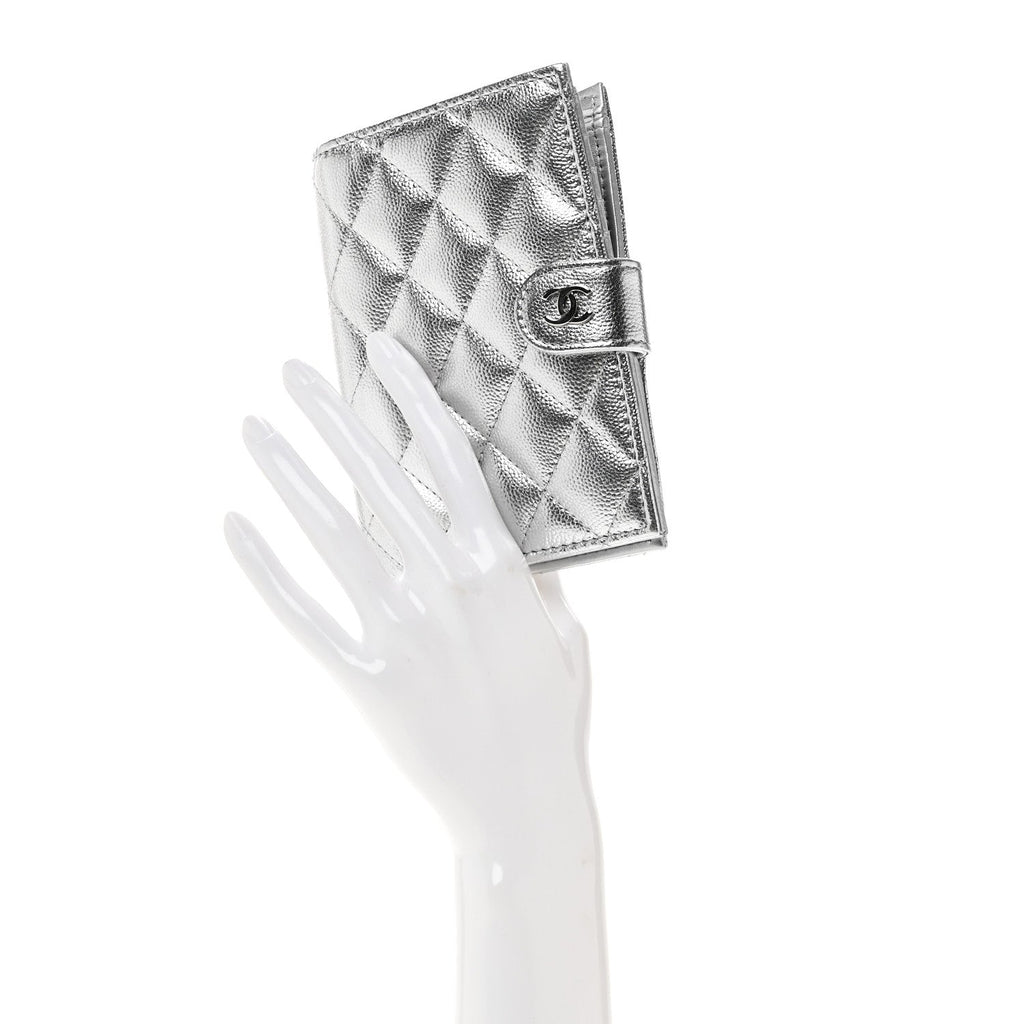 Metallic Caviar Quilted Passport Holder Silver